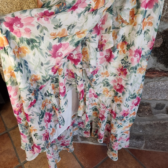 Lulus Fly Me to Florence White Floral Print Ruffled High-Low Dress Size Small - Picture 6 of 16